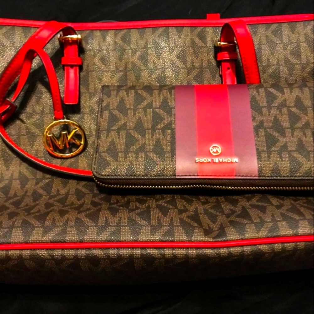 Michael kors purse and wallet